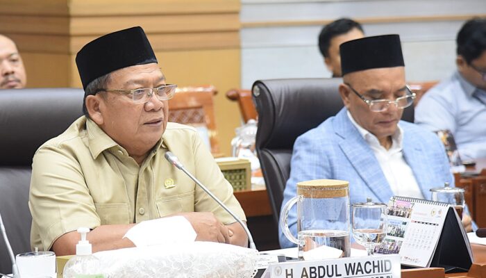 Komisi VIII DPR Imbau Tunda Umrah Ramadan 2026, Rute Timur Tengah dari Bandara Soetta Terdampak Pembatalan