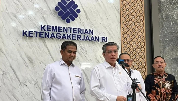 Menaker Minta Aplikator Transparan Soal BHR Ojol 2026, Bonus Minimal 25 Persen Pendapatan