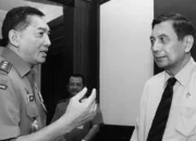 Menteri Pertahanan, Sjafrie Sjamsoeddin (kiri) bersama Mantan Menteri Pertahanan Juwono Sudarsono (kanan) (Foto: akun Instagram @sjafrie.sjamsoeddin)