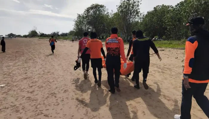 Nelayan Bangkalan Ditemukan Meninggal di Pantai Banyuates, Tim Gabungan Lakukan Evakuasi
