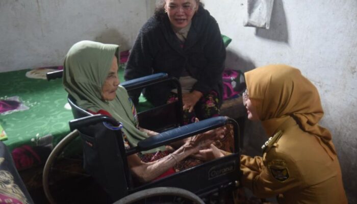 Pemkot Kediri Salurkan Bantuan Atensi Rp516 Juta untuk 215 Warga Rentan