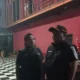 Kepala Satpol PP Kabupaten Probolinggo Taufik Alami bersama tim saat menertibkan salah satu tempat hiburan karaoke di Desa Sumberrejo, Kecamatan Paiton, Minggu (15/3/2026) malam. ANTARA/HO-Satpol PP Probolinggo