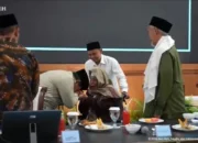 Prabowo Cium Tangan Kiai Sepuh di Istana Negara Saat Silaturahmi Ulama dan Buka Puasa Bersama