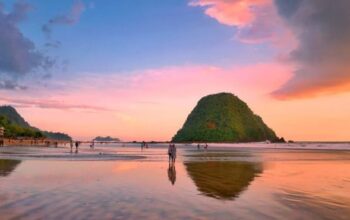 Pulau Merah Banyuwangi