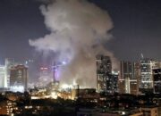 Rudal Iran Hantam Israel, Sirene Perang Meraung di Tel Aviv – Warga Diminta Berlindung
