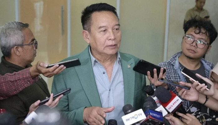 TB Hasanuddin Soroti Rencana Prabowo Jadi Fasilitator Konflik Iran: Uji Prinsip Bebas Aktif dan Kepentingan Nasional