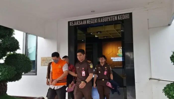 Tersangka AP Ditahan Kejari Kediri, Kasus Kredit Fiktif Bank BUMN Rugikan Negara Rp2,5 Miliar