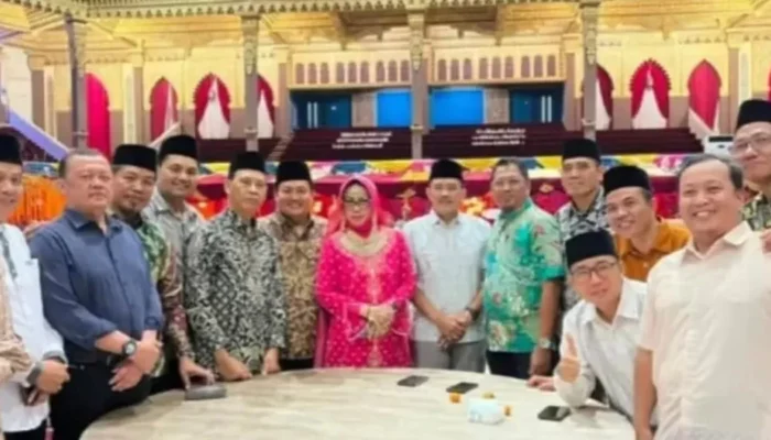 Viral! Bukber Pejabat Sidoarjo Bertema Bollywood Disorot, Yuk Kita Intip Profile Sekda Fenny Apridawati