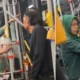 Viral Ibu Kerudung Hijau Marahi Kakek di Bus Surabaya, Sosok Korban Diduga Investor Besar