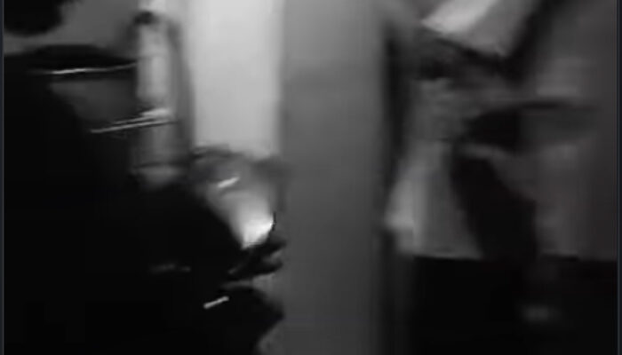 Viral! Pria Paruh Baya Ditemukan Meninggal di Kamar Mandi, Polisi Selidiki Penyebabnya