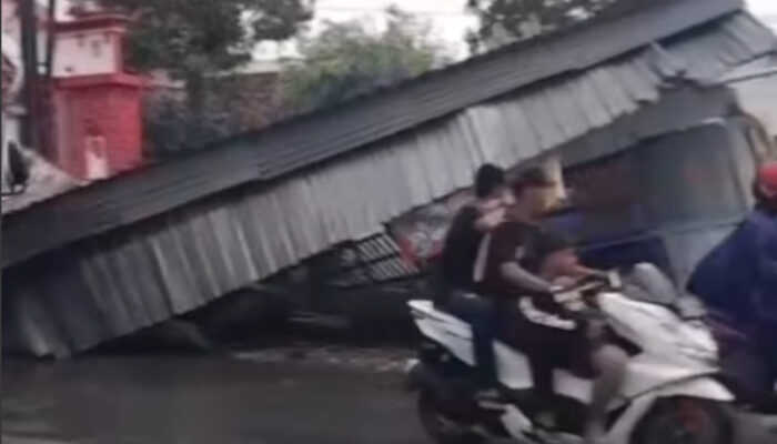 Diterjang Angin Kencang, 221 Rumah di Kudus Rusak! BPBD: Ribuan Genteng Dibutuhkan, Warga Butuh Bantuan Mendesak