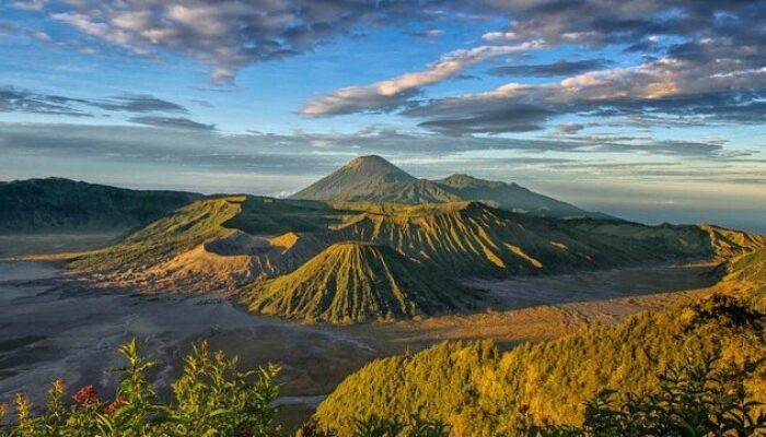 10 Destinasi Wisata Terpopuler di Jawa Timur 2026: Bromo, Tumpak Sewu hingga Aone Trawas Jadi Favorit Wisatawan