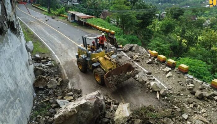 Kementerian PU Tangani Longsor Jalur Nasional Trenggalek–Ponorogo, Akses Jalan Mulai Dibuka Terbatas