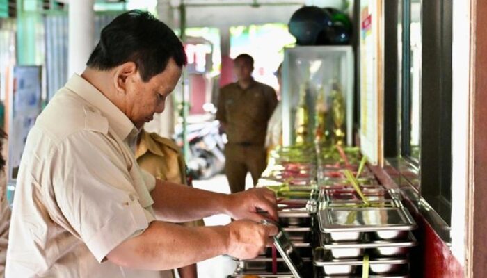 Prabowo Tegaskan Program Makan Bergizi Gratis Jadi Mesin Pertumbuhan Ekonomi Rakyat, Target 80 Juta Penerima