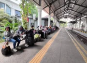 Tiket Kereta Lebaran dari Daop 8 Surabaya Terjual 309 Ribu, KAI Tambah Perjalanan dan Diskon 30 Persen