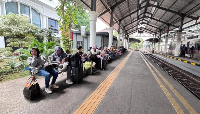 Tiket Kereta Lebaran dari Daop 8 Surabaya Terjual 309 Ribu, KAI Tambah Perjalanan dan Diskon 30 Persen