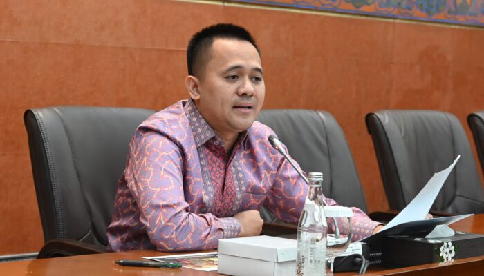 Rencana Pajak Pedagang Online Dikritik DPR: “Jangan Tambah Beban Rakyat yang Sedang Bertahan Hidup”