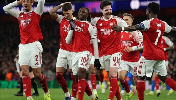 Seedorf Jagokan Arsenal Juara Liga Champions: Pertahanan Solid Jadi Kunci, PSG-Bayern Justru Terlalu Rapuh!