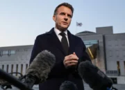 Macron Serukan ‘Jalan Ketiga’, Sindir Dominasi AS-China dan Balas Serangan Personal Trump