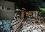 Gempa M 7,6 Guncang Bitung, 233 Susulan Terjadi: 1 Tewas, Ratusan Mengungsi dan Rumah Rusak