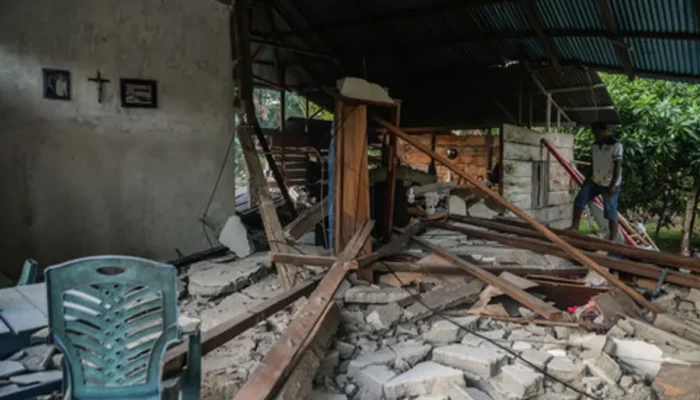 Gempa M 7,6 Guncang Bitung, 233 Susulan Terjadi: 1 Tewas, Ratusan Mengungsi dan Rumah Rusak