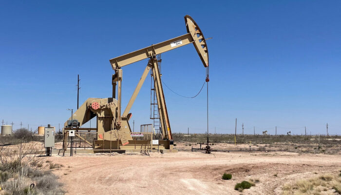 Harga Minyak Dunia Naik, Trump Tolak Proposal Damai Iran dan Selat Hormuz Masih Tersendat