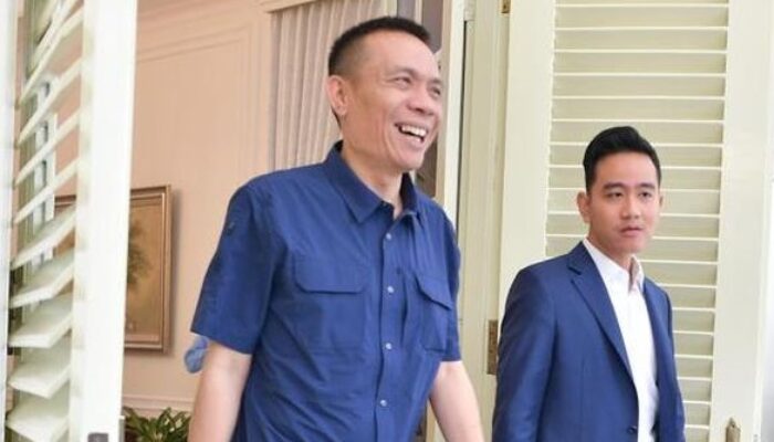 Hoaks Tudingan JK Danai Kasus Ijazah Jokowi, Ahli Digital Forensik Rismon Sianipar: “Olahan AI Semua”