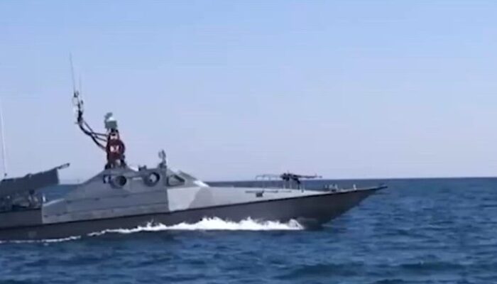 Iran Kembali Tutup Selat Hormuz: Ancam Blokade Global, AS Tak Mundur!