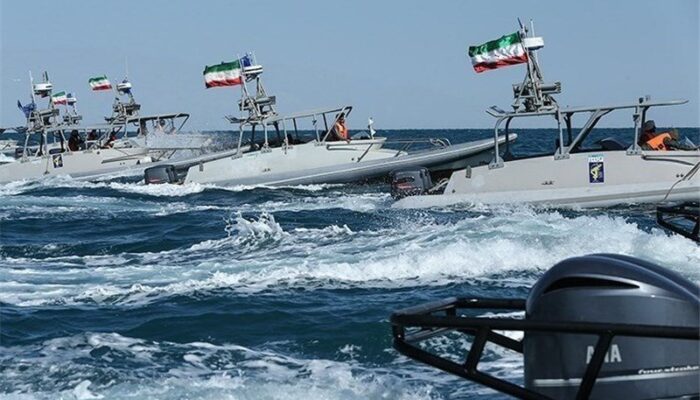 Selat Hormuz Memanas! Iran Tutup Jalur Vital, Kapal Tujuan Indonesia Sempat Lolos di Tengah Ancaman Militer