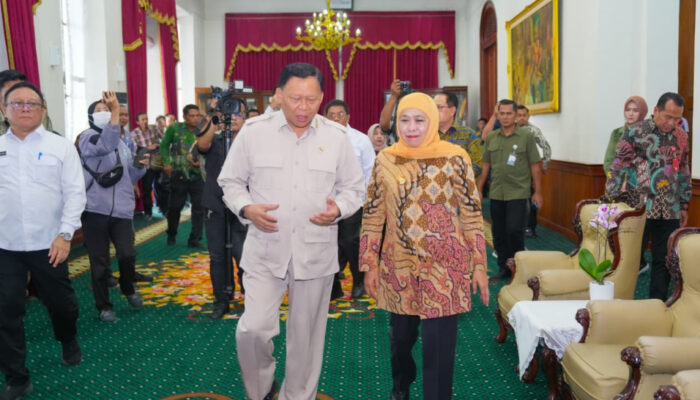 GSW Dipercepat 15 Tahun, Khofifah: Benteng Raksasa Pantura Jatim Hadapi Ancaman Rob & Penurunan Tanah