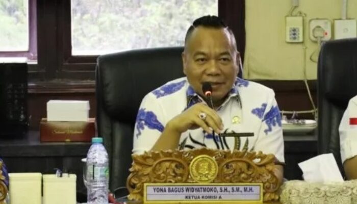 DPRD Surabaya Bongkar Stigma “Jukir Liar”, Dorong Digitalisasi Parkir dan Perlindungan Hukum