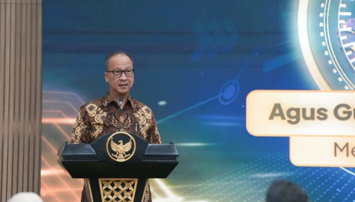 Menperin Pastikan Stok Plastik Aman, Harga Naik Dipicu Konflik Timur Tengah dan Gangguan Pasokan Nafta