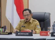 WFH ASN Tiap Jumat Diawasi Ketat! Tito Karnavian Wajibkan HP Aktif, Telat Respons 5 Menit Kena Sanksi