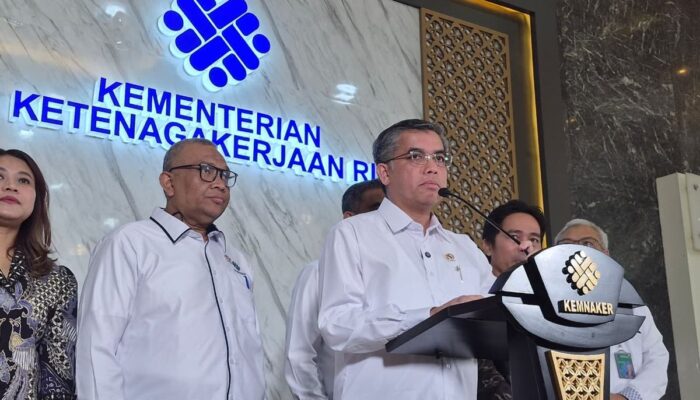 WFH 1 Hari Sepekan Resmi Diimbau, Menaker Tegaskan Upah Buruh Tak Boleh Dipotong