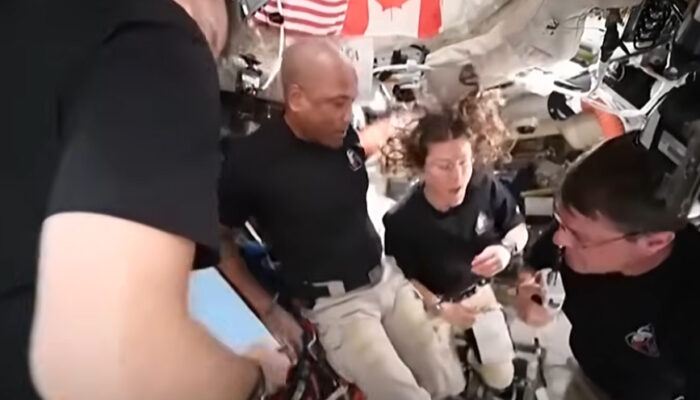Misi Artemis II Sukses! 4 Astronaut Kembali ke Bumi Usai Jelajahi Bulan, Momen Haru Pecah di Houston