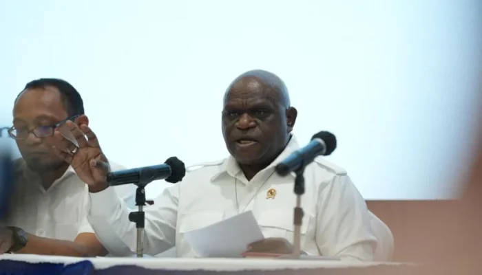 Natalius Pigai: Kritik Tak Bisa Dipidana, Laporan ke Feri Amsari Dinilai Tak Perlu Dibawa ke Ranah Hukum