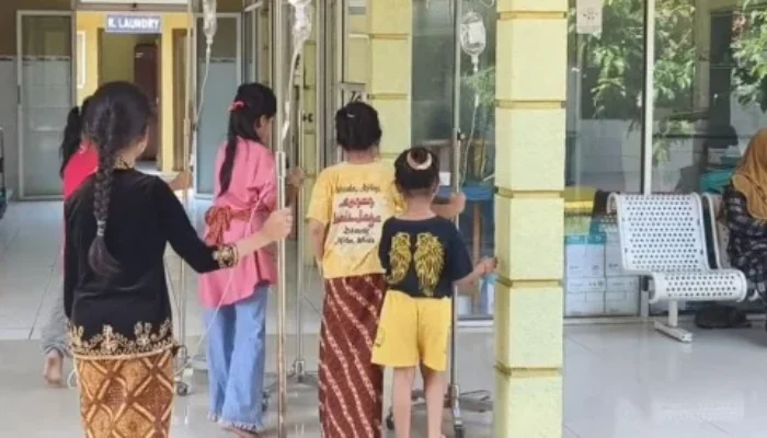 Fakta Baru! Puluhan Siswa SD di Rembang Diduga Keracunan MBG, SPPG: Baru Minum Susu Sudah Mual