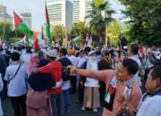 Ribuan Warga Padati Kedubes AS, Doa untuk 3 TNI Gugur di Lebanon Menggema di Jakarta