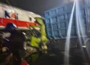 BREAKING NEWS: KA Dhoho Tabrak Truk Mogok di Blitar, Lokomotif Rusak—Tak Ada Korban Jiwa!