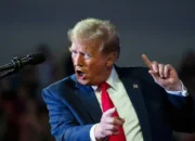 Trump Ancam Hancurkan Infrastruktur Iran Jika Selat Hormuz Tak Dibuka: Batas Waktu Selasa Malam