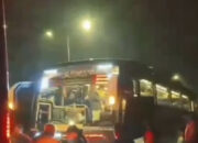 Bus Suporter Arema Dilempari Batu di Tol Warugunung Saat Pulang dari Bandung, Polisi Buru Pelaku yang Diduga dari Luar Jalan Tol