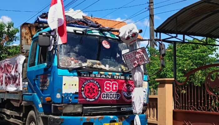 Demo 1.500 Sopir Truk Kepung Surabaya 2 Hari! 900 Truk Turun Jalan, BBM Subsidi Jadi Pemicu—Warga Diminta Hindari Jalur Ini