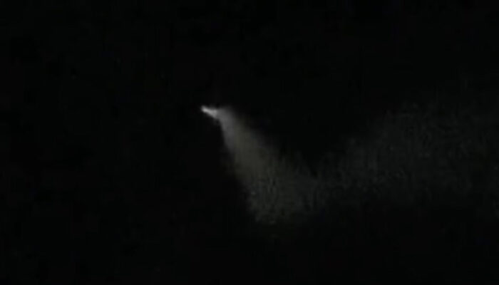 Viral Benda Bercahaya di Langit Malang Dikira Rudal, BMKG Ungkap Fakta Sebenarnya