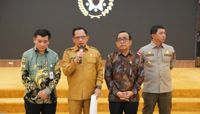 Mendagri Tito Karnavian Percepat Rehabilitasi Pascabencana Sumatra: Huntap Prioritas, Sumbar Pulih Tercepat