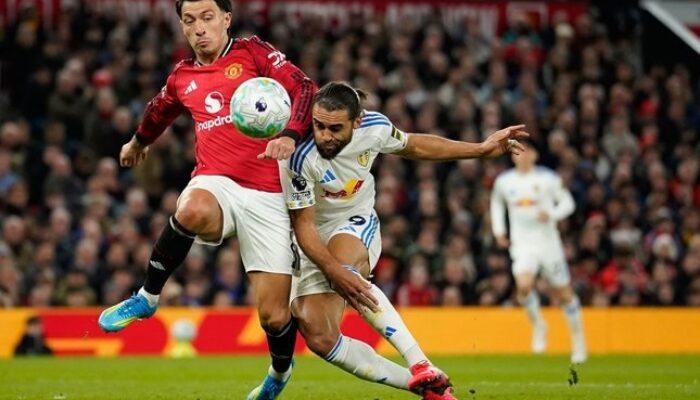MU Dipermalukan Leeds di Old Trafford! Rekor 45 Tahun Pecah, Martinez Kartu Merah, Okafor Jadi Mimpi Buruk