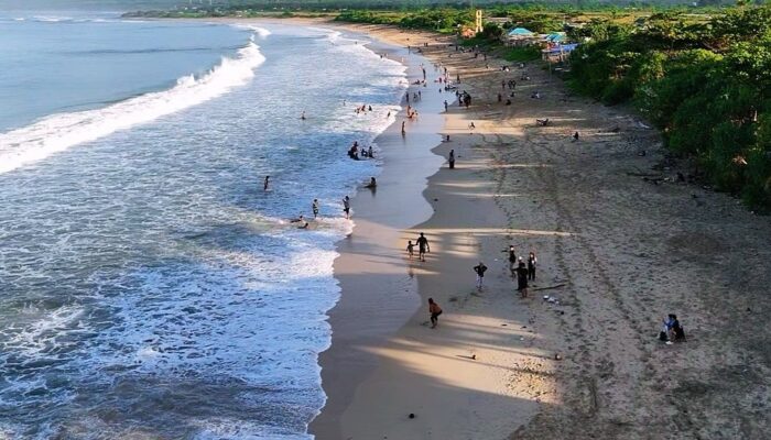 Preman Ngamuk di Pantai Santolo Garut, Petugas Tiket Disabet Golok Gegara Tolak Setor “Japrem”