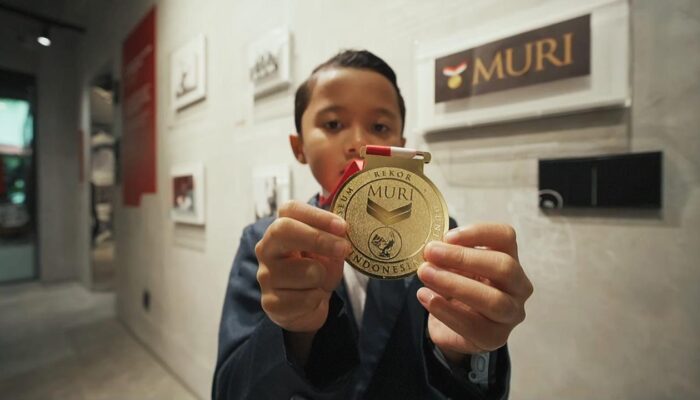 Hebat! Bocah 7 Tahun Parama Hansa Raih Rekor MURI, Kuasai Seni, Matematika hingga Budaya Sekaligus