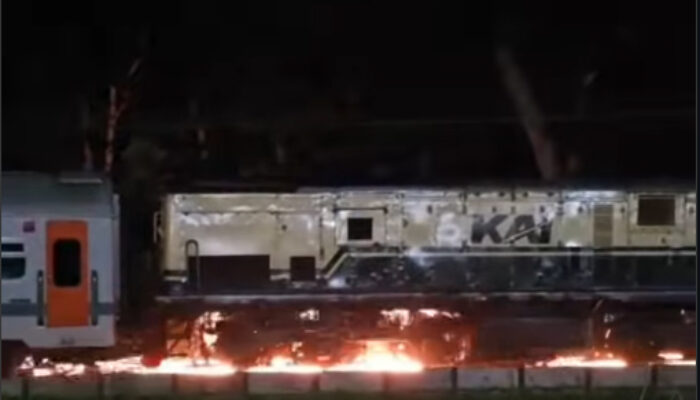 Viral Percikan Api dari Lokomotif di Banyuwangi, KAI Pastikan Bukan Kebakaran: Ini Penjelasan Resminya