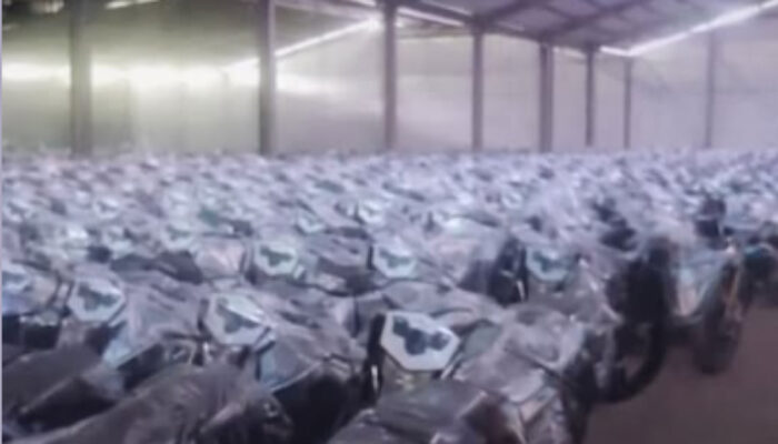 Viral Ribuan Motor Listrik BGN, Menkeu Purbaya Bereaksi: ‘Fokus MBG Harus untuk Makanan!’