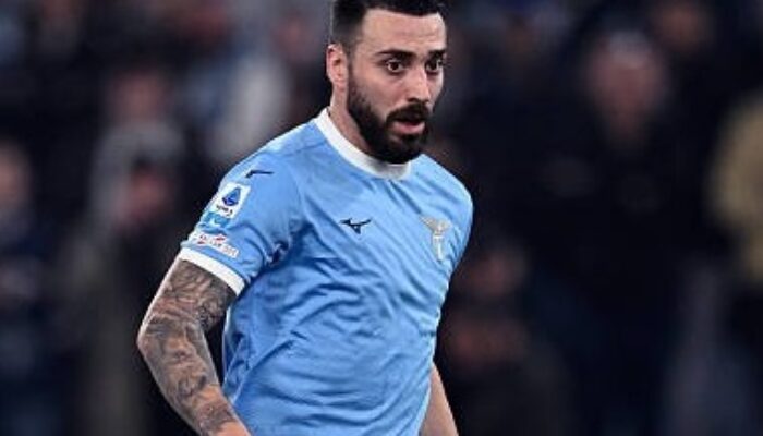 TRANSFER MEMANAS! AC Milan Incar Mario Gila, Agen Tegaskan Loyalitas ke Lazio: “Masih Fokus di Sini”